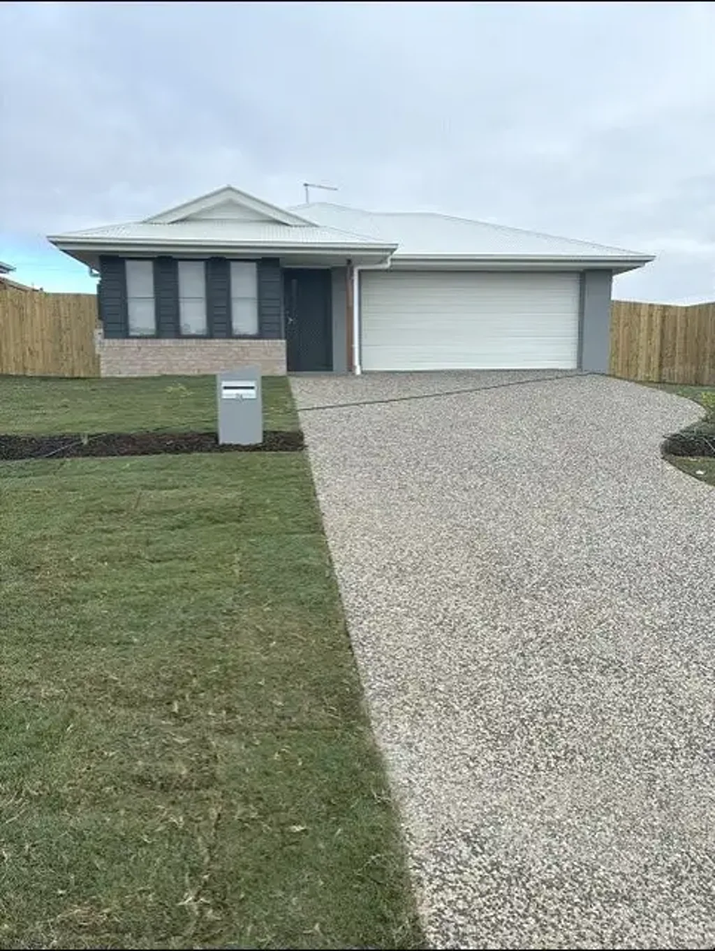 4 BEDROOM HOME WITH EXTRA LIVING ROOM
