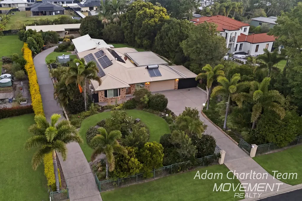 Caboolture 6غرفة نوم Spacious Family Home + Self-Contained Granny Flat on 3,005sqm block!