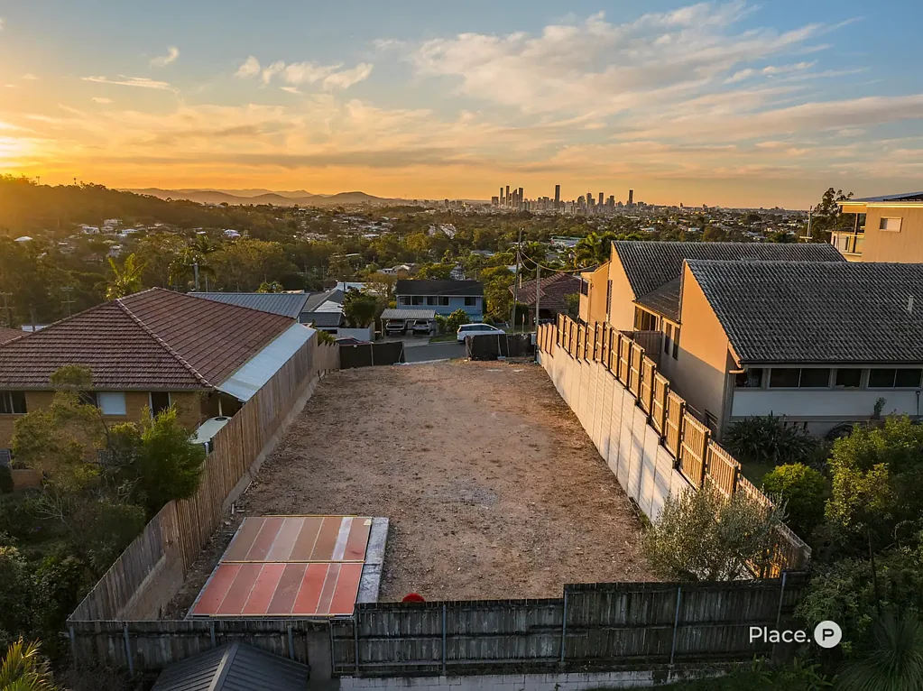 Holland Park West Build Your Dream Home with Uninterrupted City Views