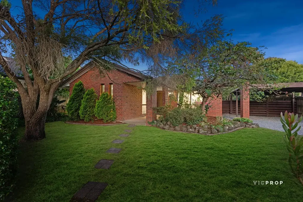 Ferntree Gully 3ਬੈੱਡਰੂਮ Generous Living Spaces in a Practical Family Layout