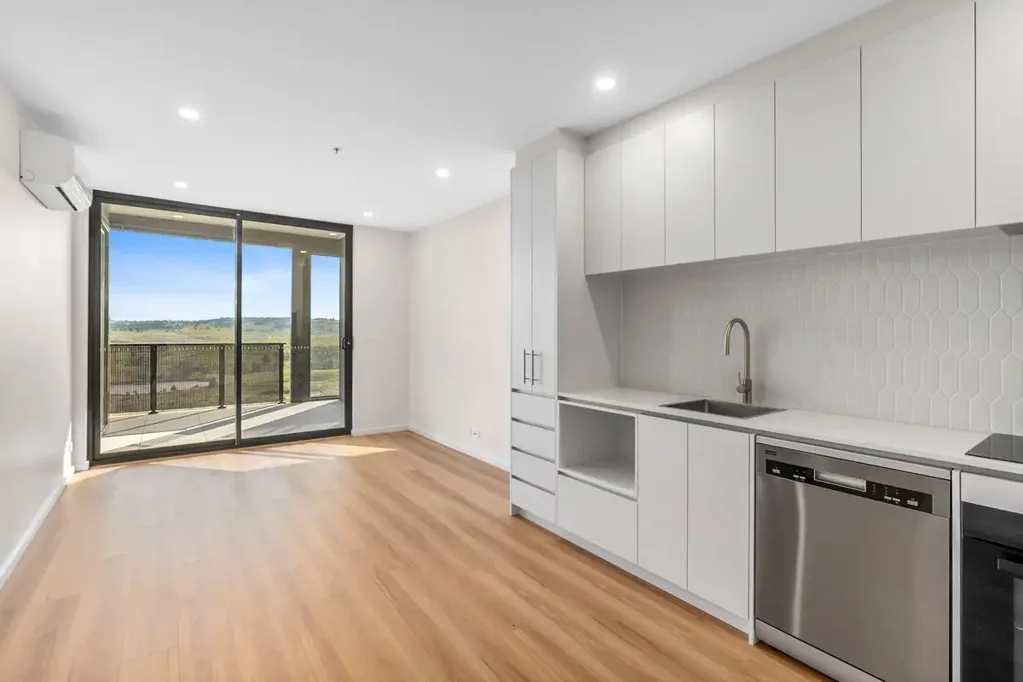 Stylish Apartment Living With Molonglo Valley Views