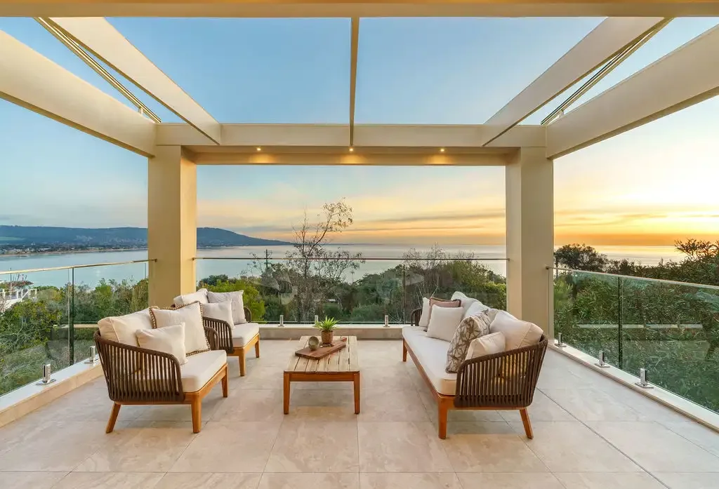 Mount Martha 4 Bedroom BAYVIEW SANCTUARY

Expressions of Interests closing Tuesday 30th September at 5pm