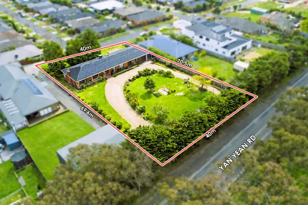 Doreen 4房  Renovate, Land Bank or Develop or sidebyside  – 2,802m² Opportunity in Growing Doreen (STCA)