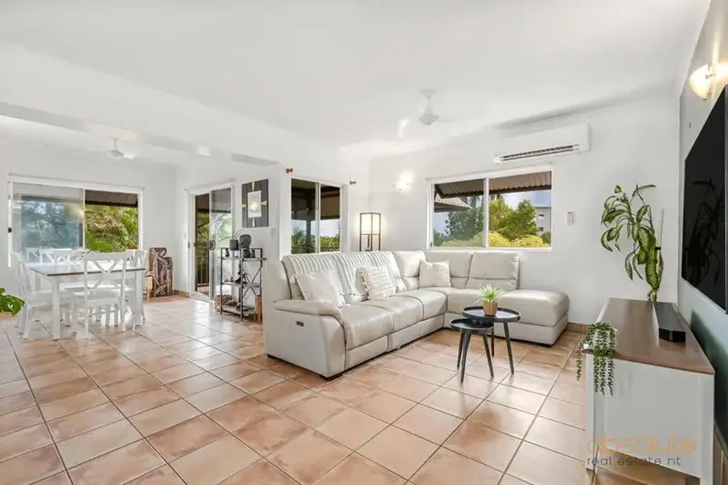 Coconut Grove 3Moenga Private, Boutique Living with Leafy Treetop Views