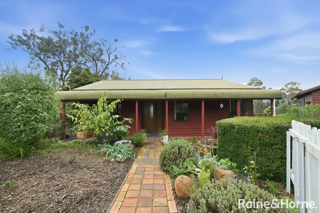 Acton Park 3Moenga Charming Country Retreat on Approximately 1.25 Acres