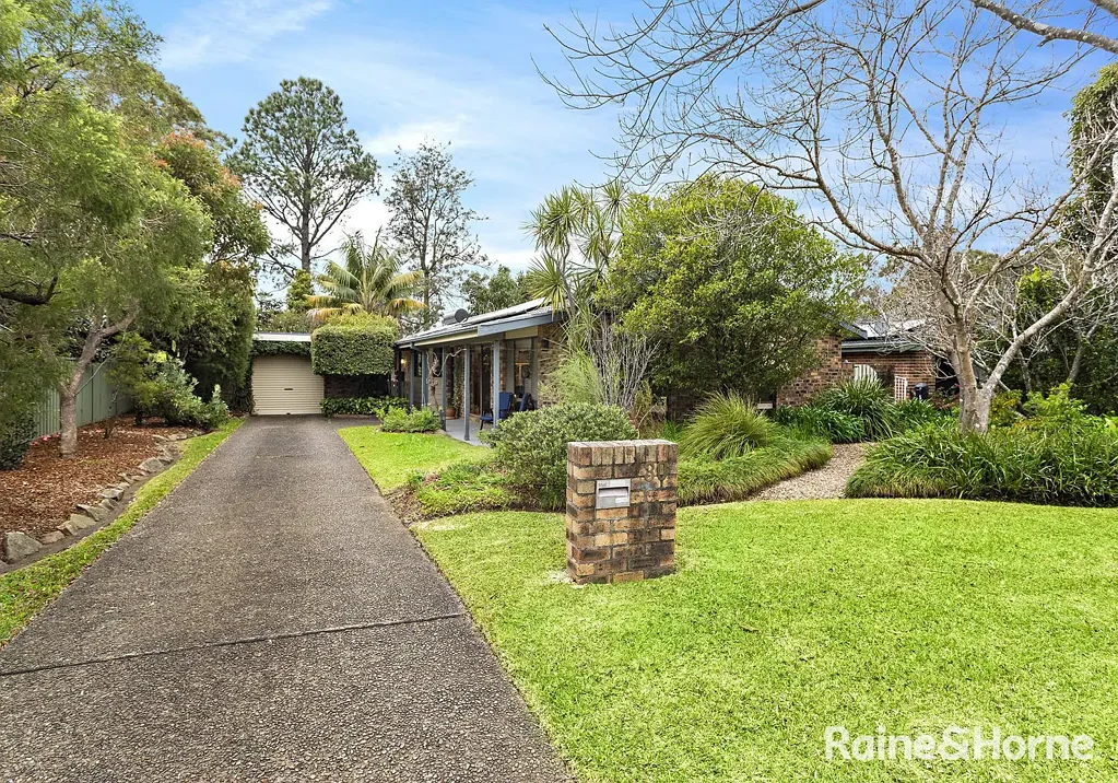 30 Cocos Palm Drive, Bomaderry, NSW 2541