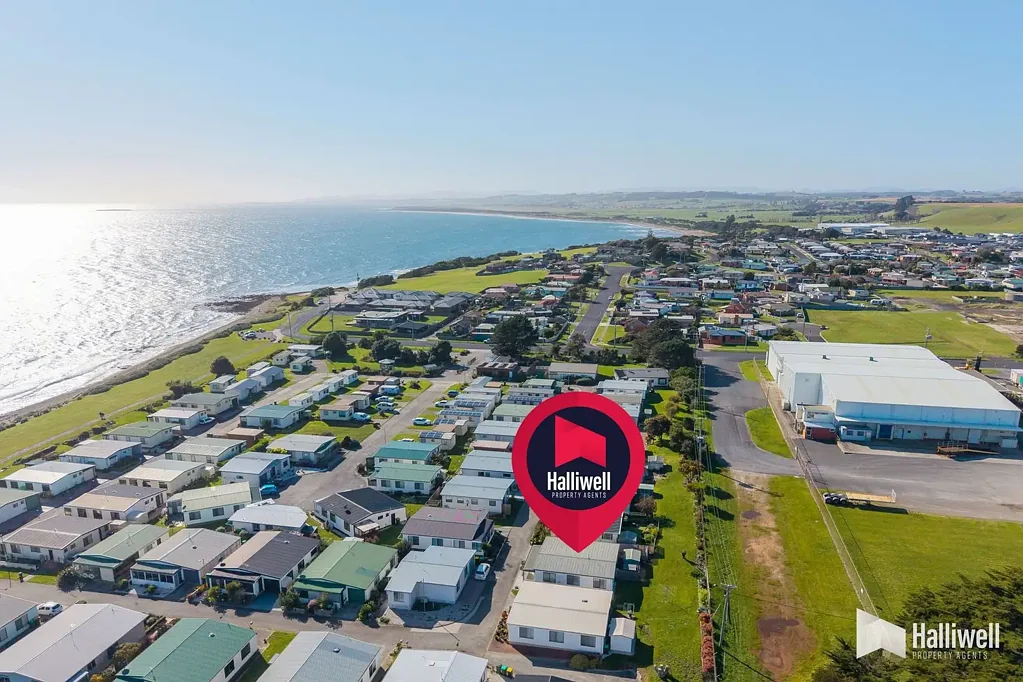 East Devonport 2房  Coastal Convenience with an Established Tenancy & Room to Adapt