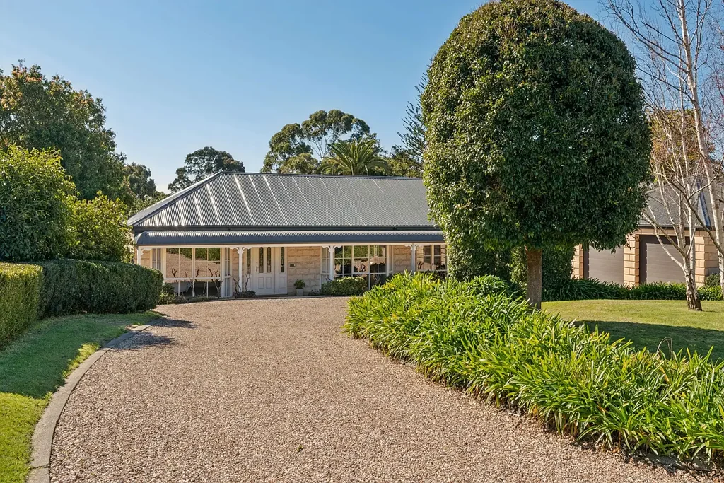 Frankston South 4 Bedroom Room to Grow - Space to Breathe!