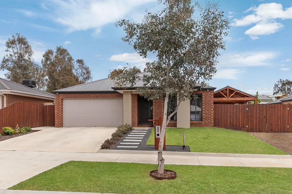 13 Rosie  Drive, Broadford, VIC 3658