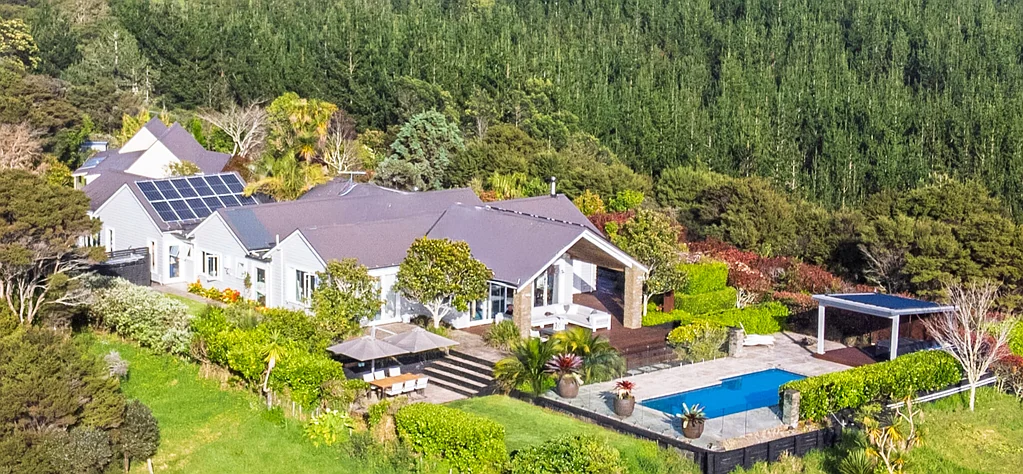 Dairy Flat 6ਬੈੱਡਰੂਮ Resort-Style Luxury with Legal Income