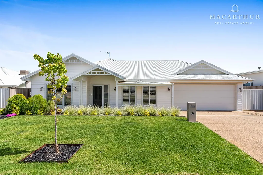 41 Valencia Drive, Gobbagombalin, NSW 2650