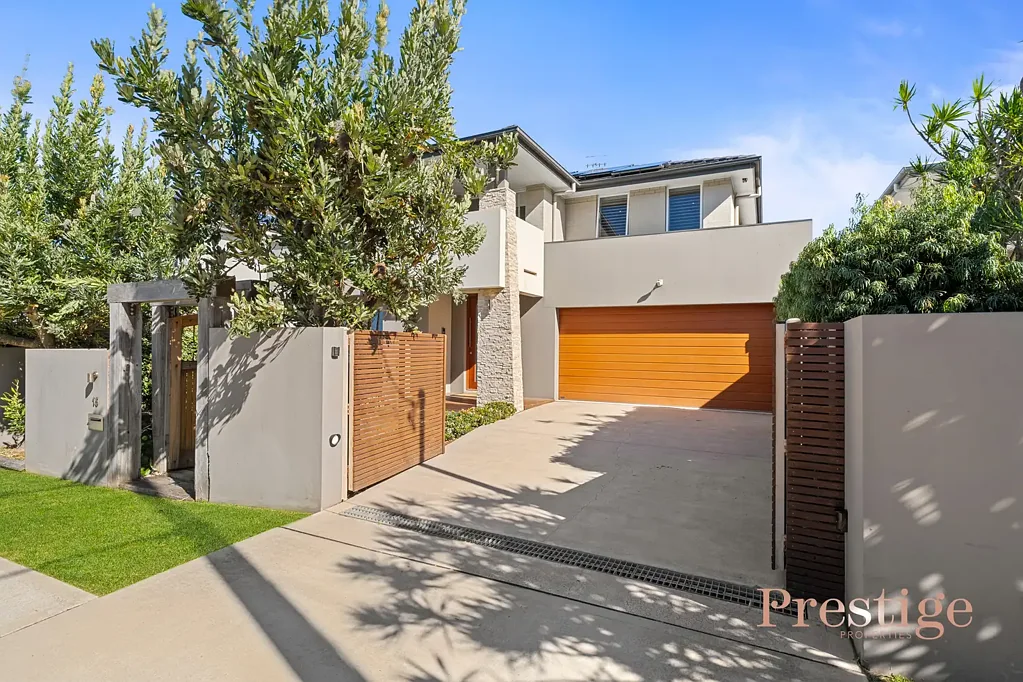 North Avoca 5कमरा Effortless Family Living, Footsteps to North Avoca Beach