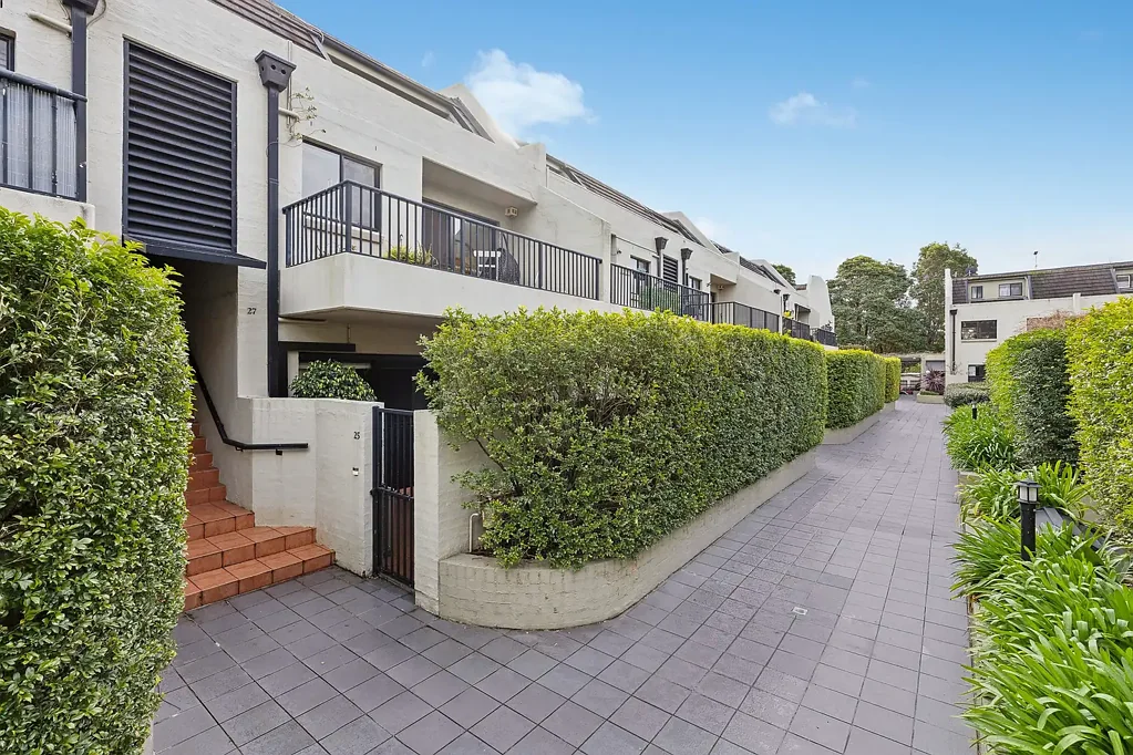 Botany 3 Bedroom Townhouse style apartment in a boutique block