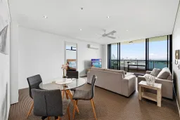 1605/2 Aqua Street, Southport