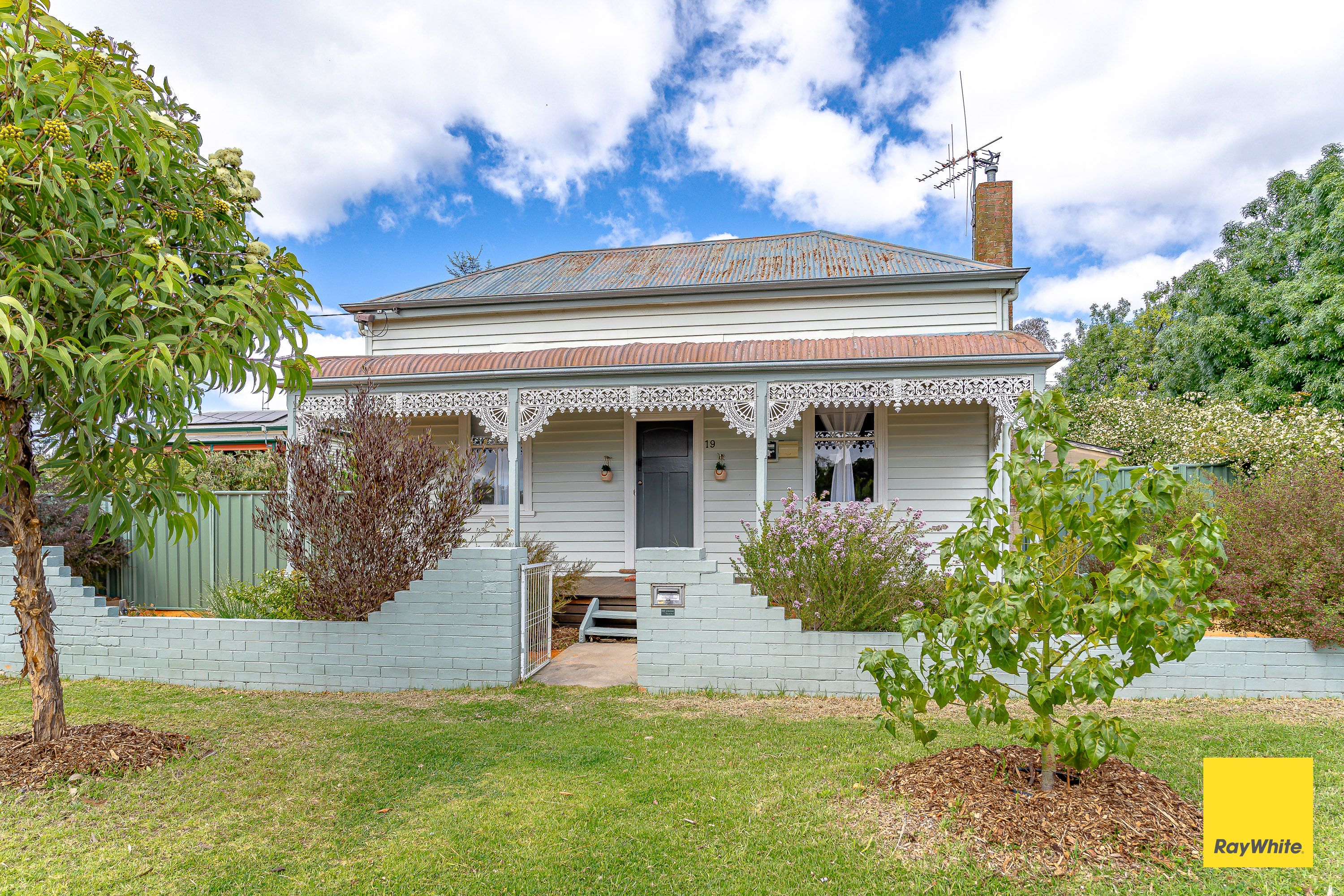 19 HALL ST, EAGLEHAWK VIC 3556, 0 chambres, 0 salles de bain, House