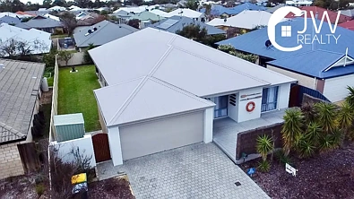 Dunsborough 4Habitaciones Stylish and Spacious Home Designed for Modern Family Living!