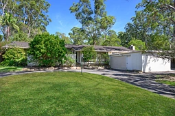 27 Robin Avenue, Turramurra
