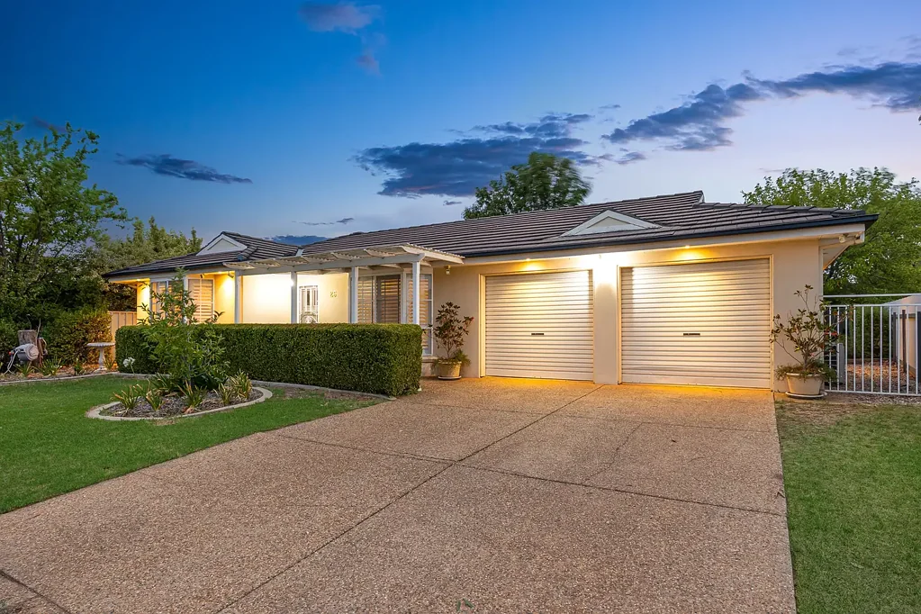 26 Yarrawah Crescent, Bourkelands, NSW 2650