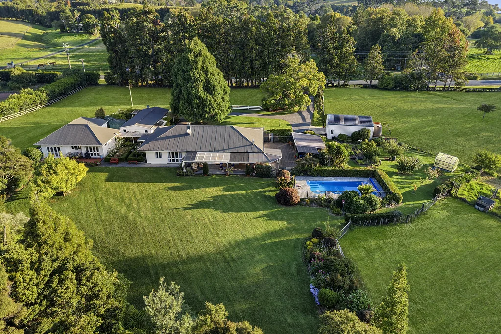 Coatesville 5 Bedroom Reserved for one Lucky Family - Best Location!!
