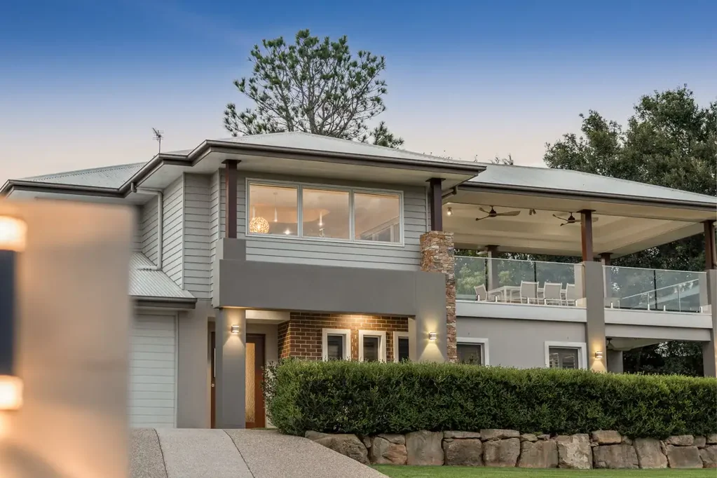 Highfields 5Moenga Stunning Family Living with Panoramic Lockyer Valley Views