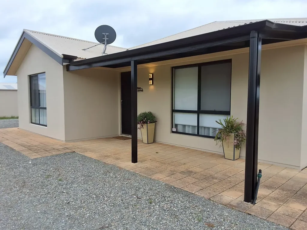 Leasingham Stunning 4-bedroom home on 12.6 hectares (30 acres) with stunning views of the Clare Valley