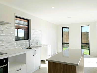 Nearly new 3 bedroom in Paerata Rise !!
