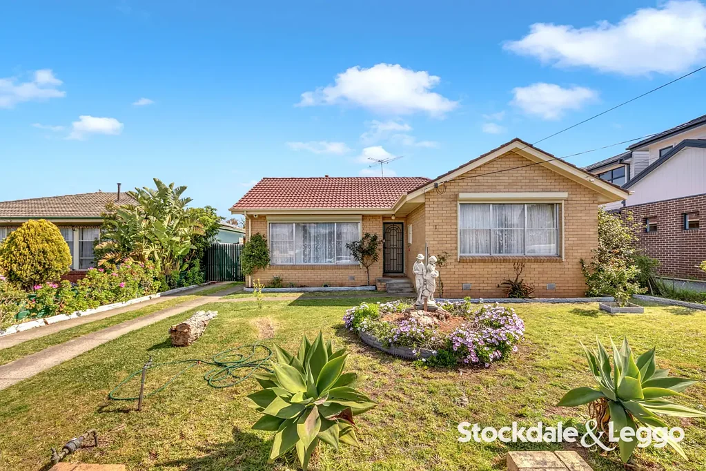 3 BEDROOM FAMILY HOME FOR RENT IN LAVERTON !!