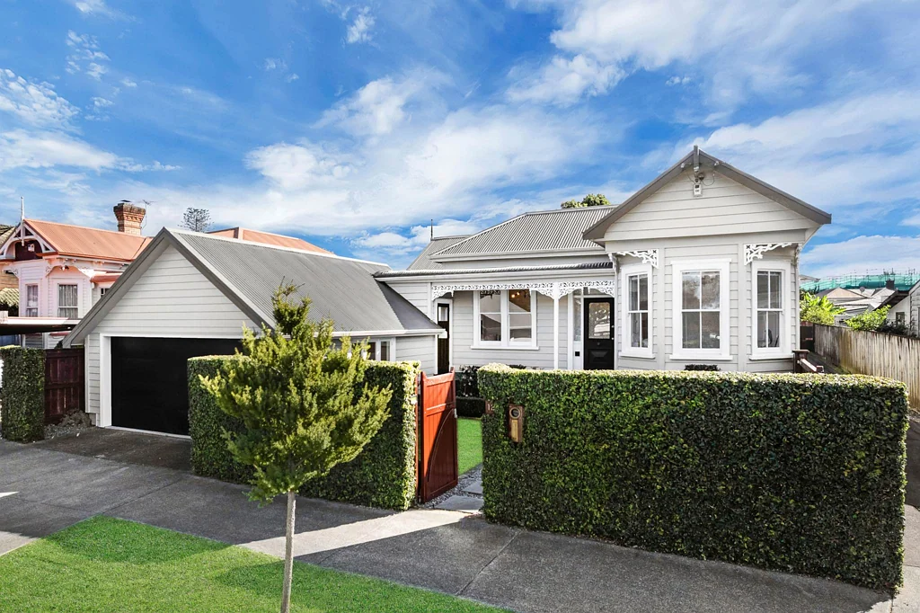 Greenlane 4침실 Charming Family Living in DGZ