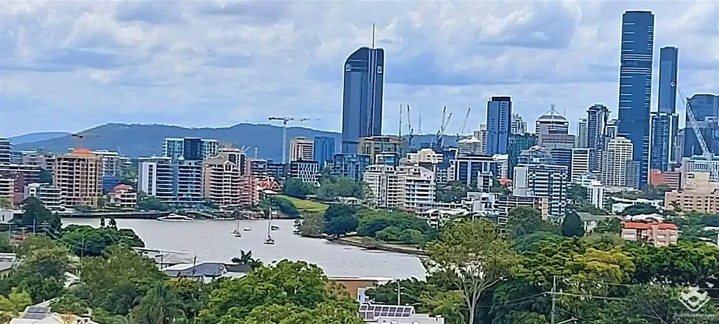 Norman Park Stunning Views of City & Surrounds