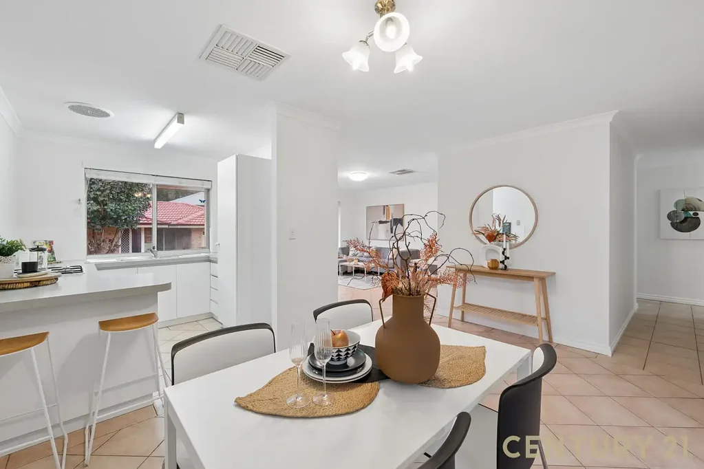 East Victoria Park 3 Bedroom UPDATED 3 BEDROOM HOME IN CONVENIENT CENTRAL LOCATION!!