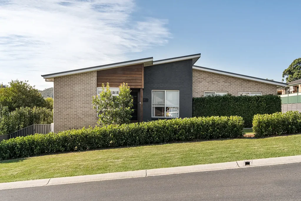 Picton 4房 宽敞的家庭生活空间，风景优美，留有扩展空间 Spacious Family Living with Scenic Views and Room to Grow