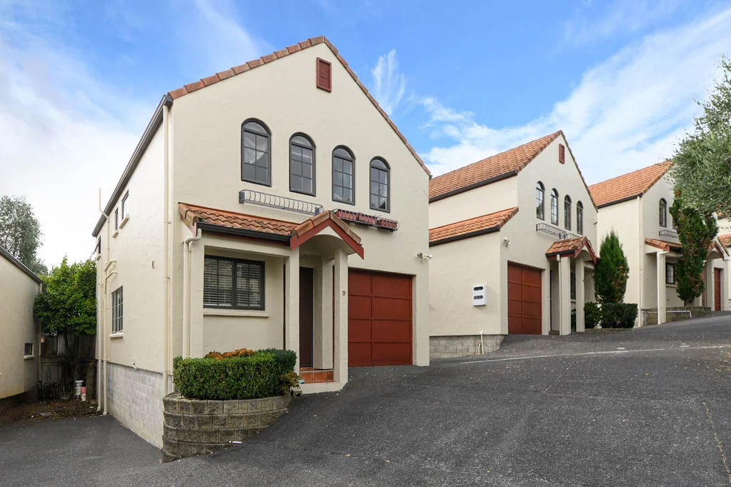 5D Spencer Road, Pinehill, North Shore City, Auckland