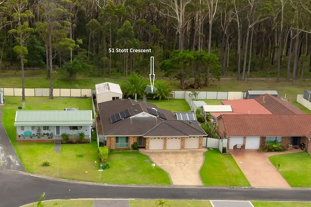 Callala Bay 4房  Large Home, Land & Shed