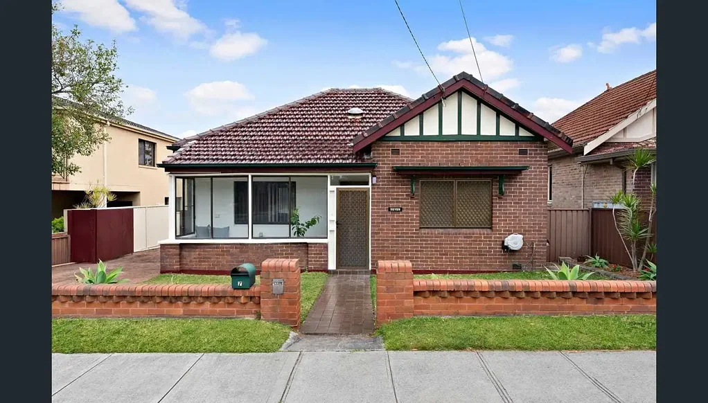 Double Brick Home in the Heart of Allawah