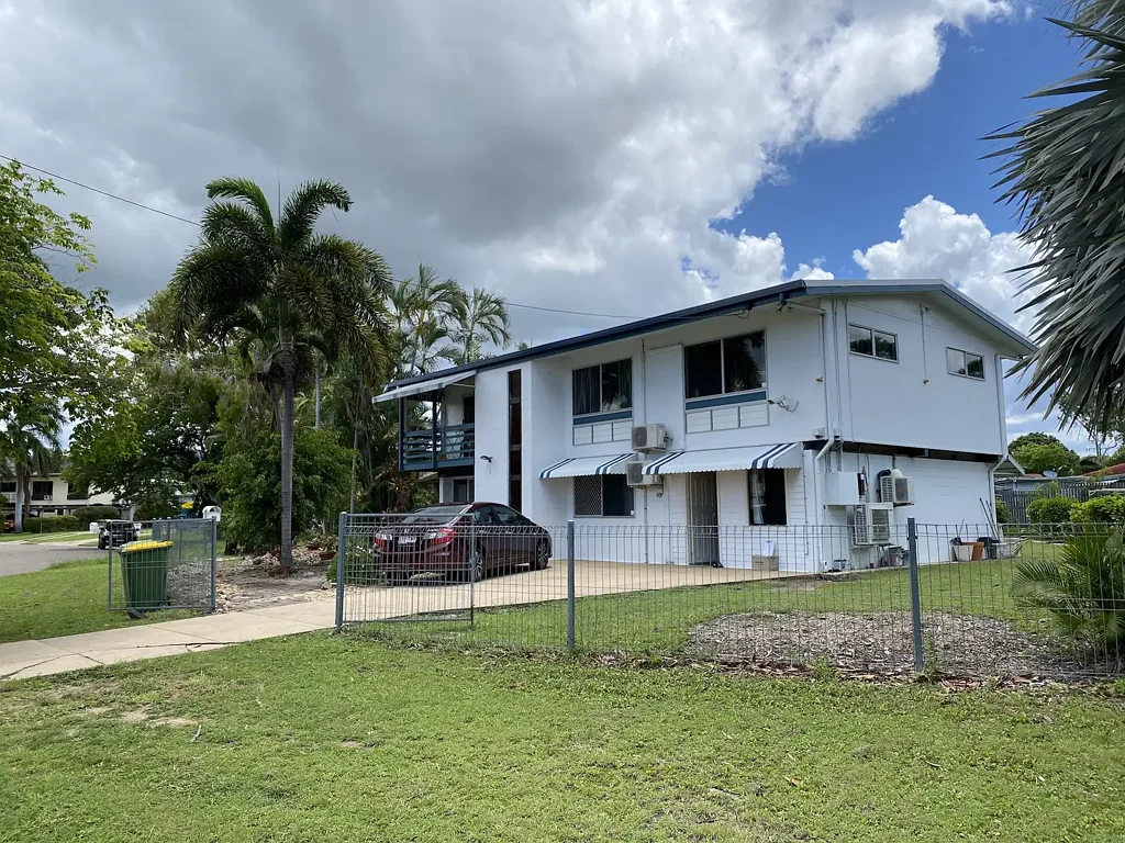 Cranbrook 3房  Large house with 3 bedrooms, 2 living rooms, 3 bathrooms, Cranbrook, Townsville
