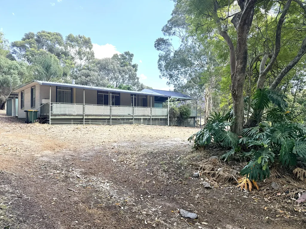 TRANQUIL COUNTRY LIVING