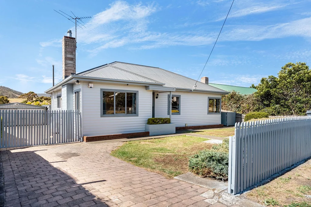 55 Edinburgh Crescent, Goodwood, TAS 7010
