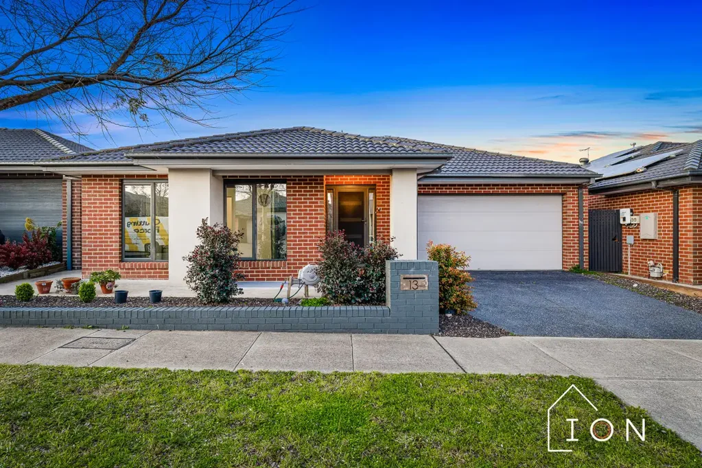13 Invermay Way, Clyde, VIC 3978
