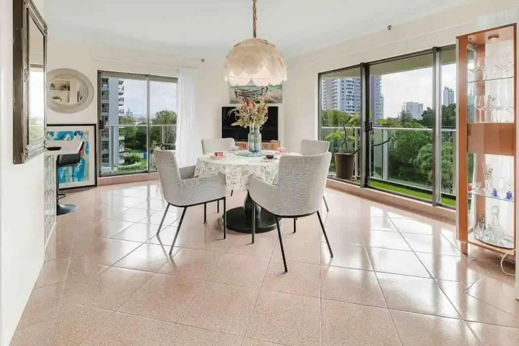 Surfers Paradise 2 Bedroom Atlantis East : Luxe Apartment with Resort Living-130M2
Janine 0419534436