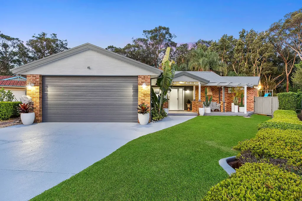 Shelly Beach 4Kwarto Coastal Luxury Meets Tranquil Living: Your Shelly Beach Oasis Awaits