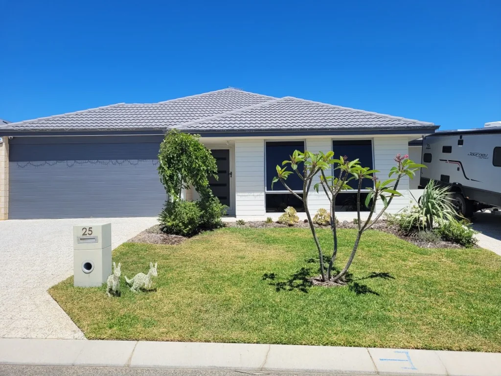 25 Dazzle Road, Eglinton, WA 6034