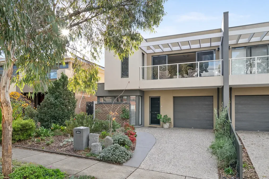 Coburg North 4ห้องนอน Expressions of Interest close Tuesday 14th July at 5:00pm