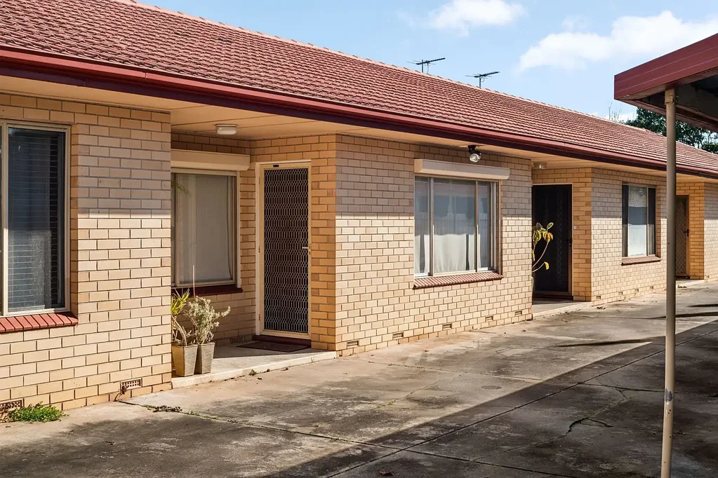 North Plympton 2 Slaapkamer Low-Maintenance Living with Exceptional Outdoor Space in the Heart of North Plympton