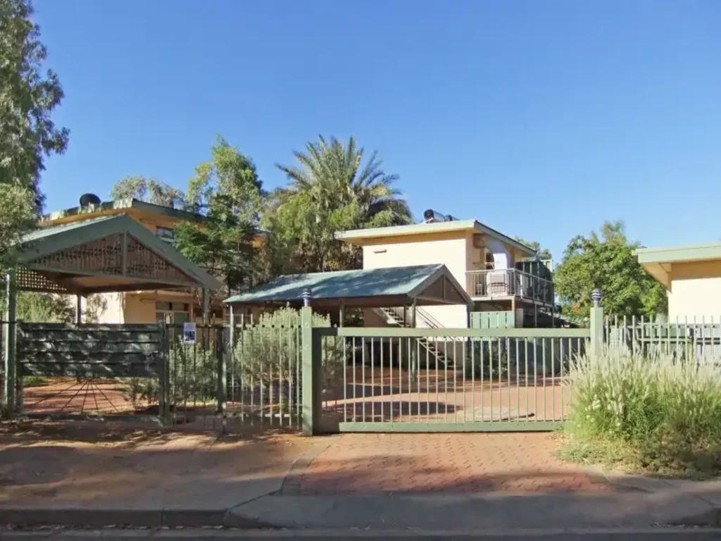 1 BEDROOM,1 BATHROOM UNIT IN GILLEN GATED COMPLEX