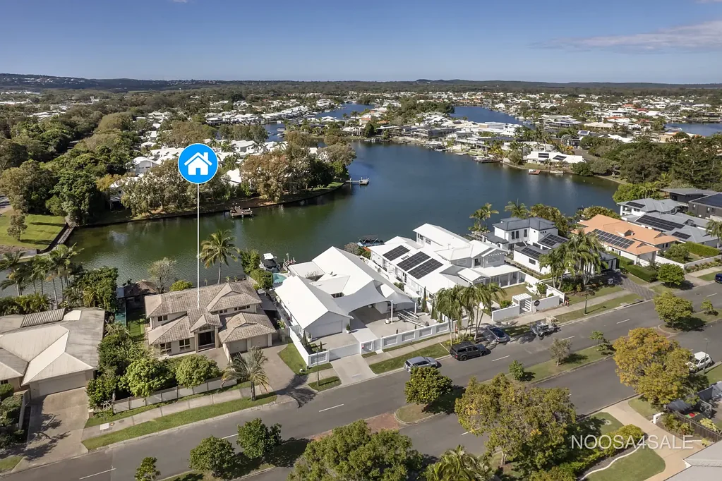 Noosaville 4房  Noosa Waterfront Opportunity
