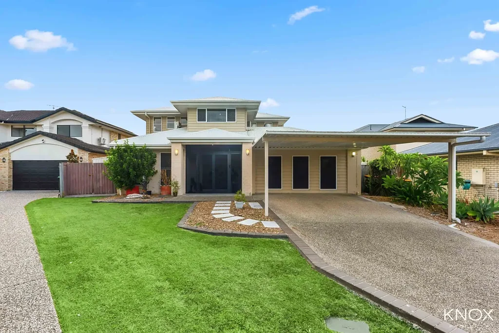 13 Lake Breeze Drive, Windaroo, QLD 4207