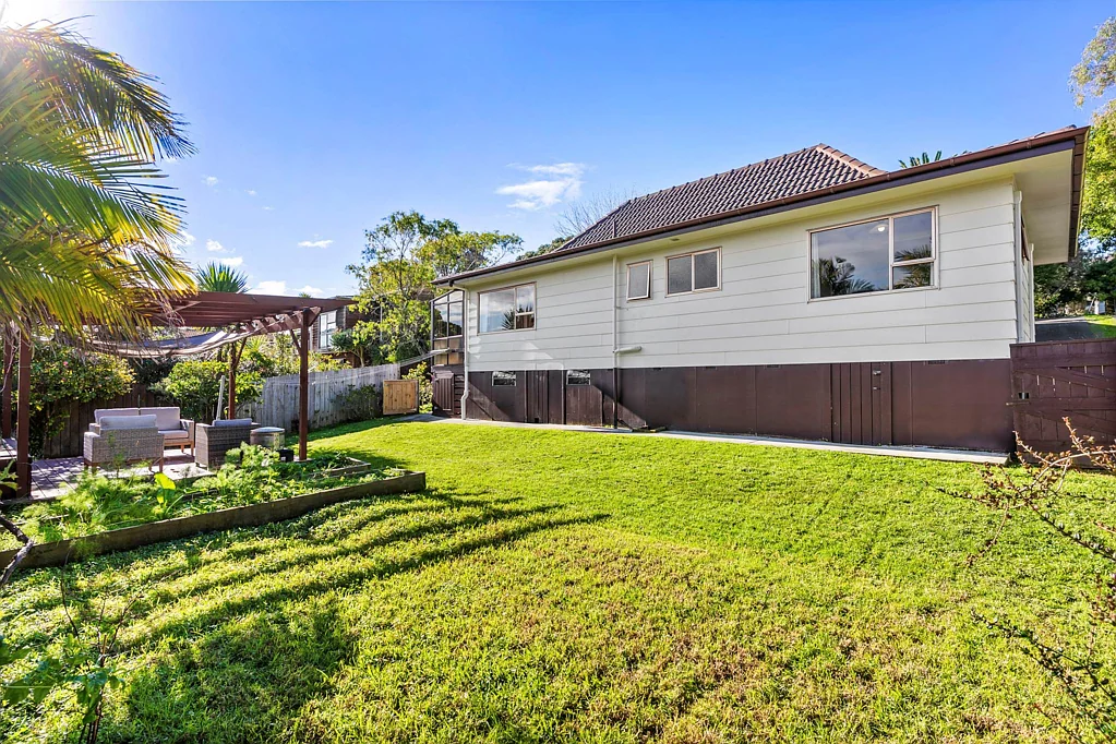 Torbay 3 Bedroom Single Level, Walk To The Beach, Motivated Owners