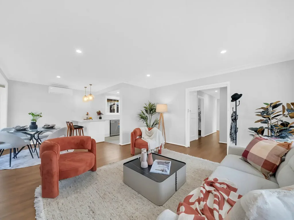 Doveton 3Zimmer Beautifully Refreshed Front Unit – Only Two on the Block.