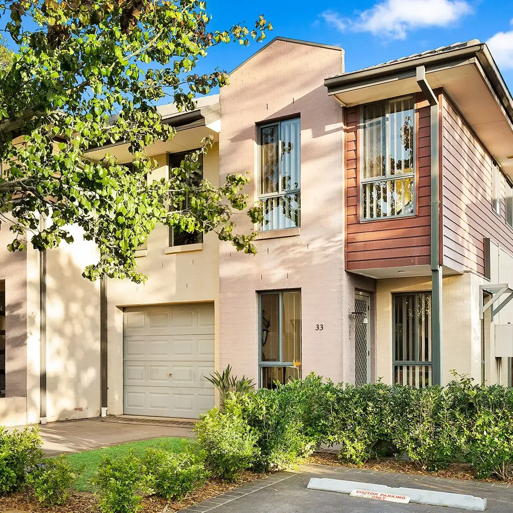 33 Tree Top Circuit, Quakers Hill, NSW 2763