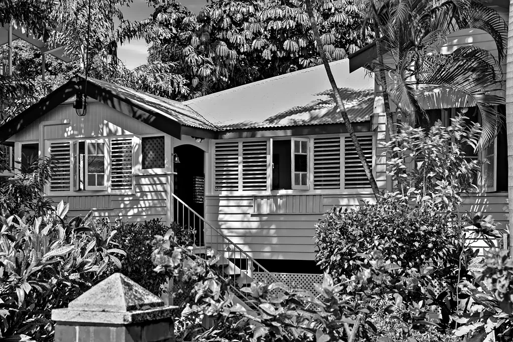 1 Crauford Street, West End, QLD 4810